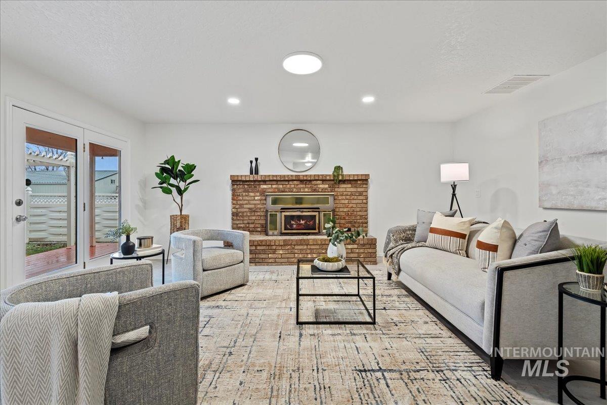 1515 Southside Blvd, Nampa, Idaho 83686, 3 Bedrooms, 2 Bathrooms, Residential For Sale, Price $749,900,MLS 98970069