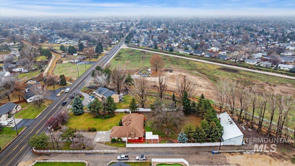 1515 Southside Blvd, Nampa, Idaho 83686, 3 Bedrooms, 2 Bathrooms, Residential For Sale, Price $749,900,MLS 98970069