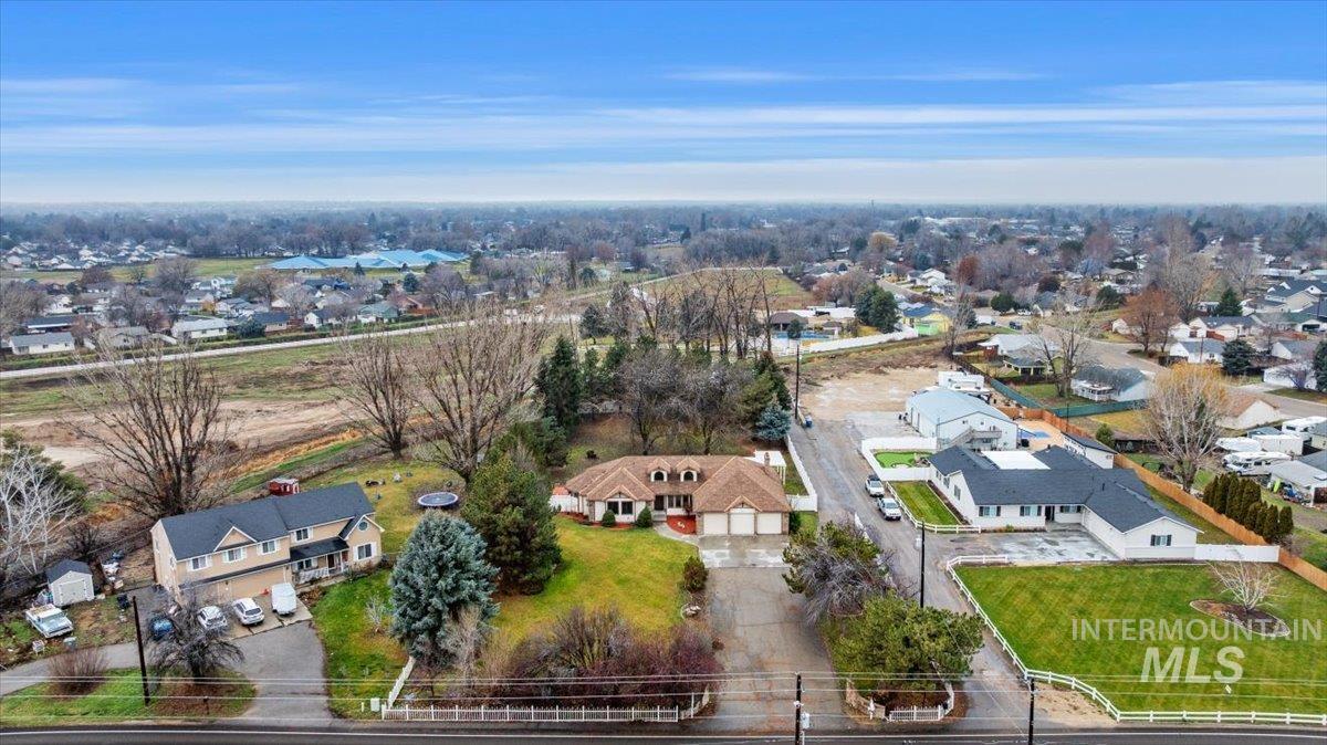 1515 Southside Blvd, Nampa, Idaho 83686, 3 Bedrooms, 2 Bathrooms, Residential For Sale, Price $749,900,MLS 98970069