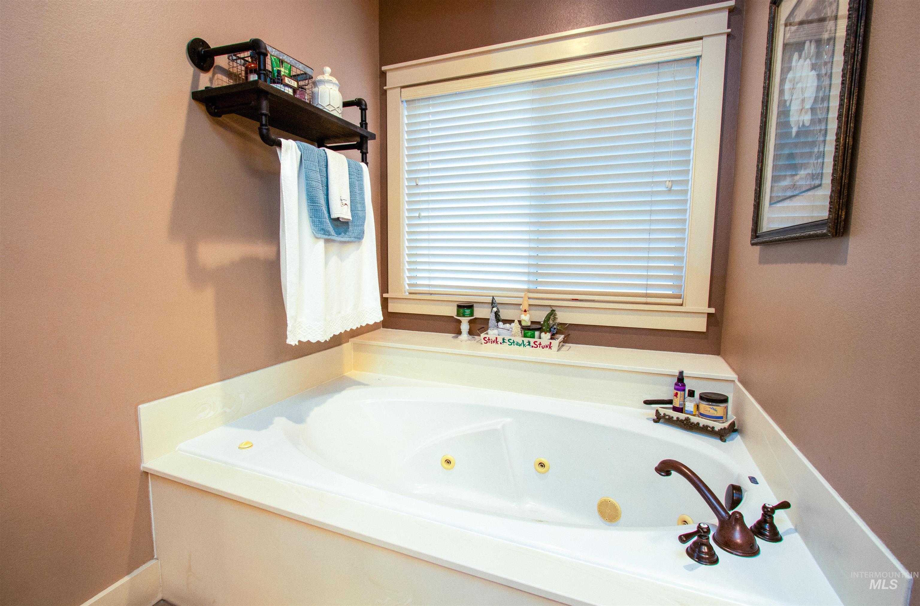 4512 N Trail Blazer, Meridian, Idaho 83642, 4 Bedrooms, 2.5 Bathrooms, Residential For Sale, Price $769,900, 98970071