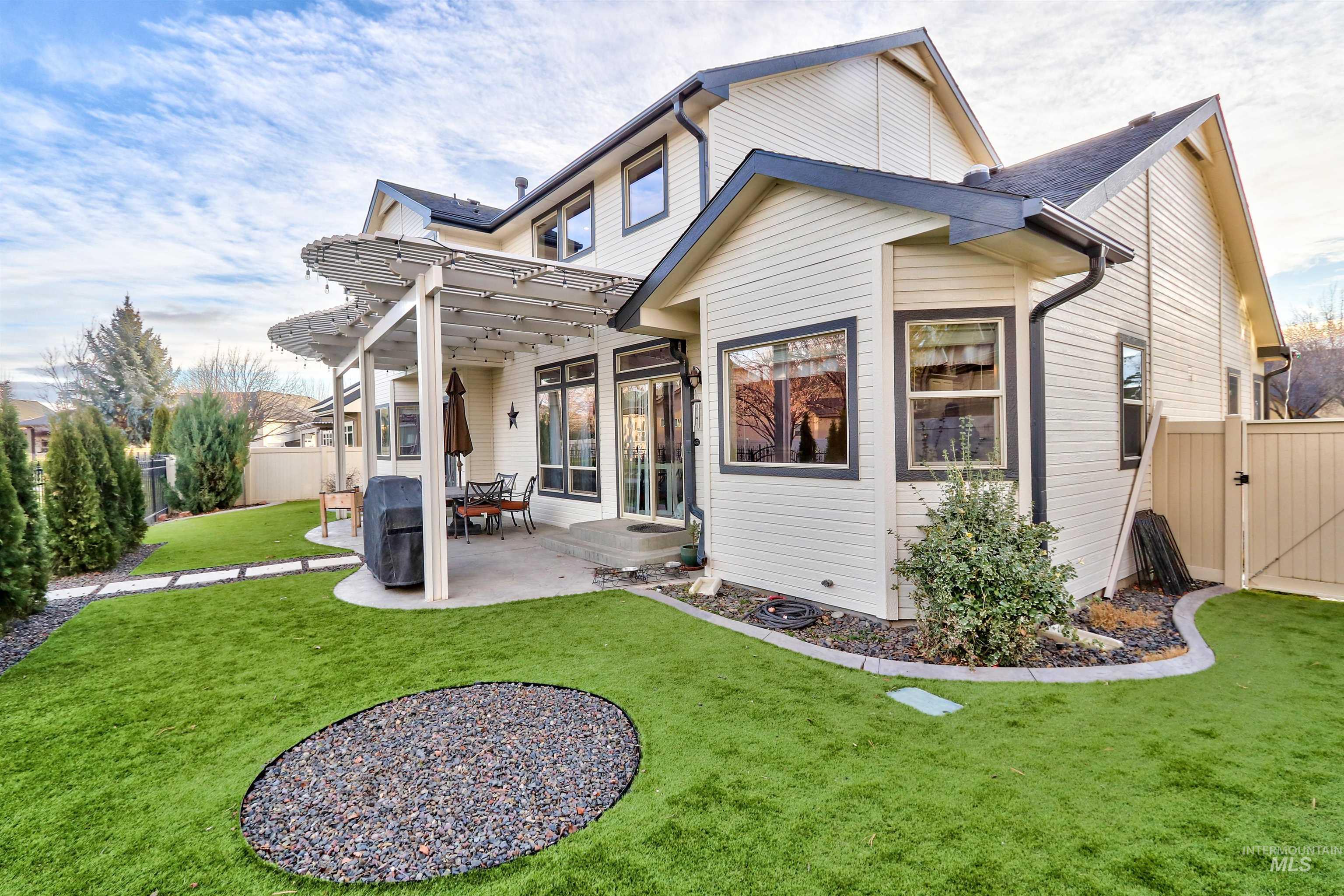 4512 N Trail Blazer, Meridian, Idaho 83642, 4 Bedrooms, 2.5 Bathrooms, Residential For Sale, Price $769,900, 98970071