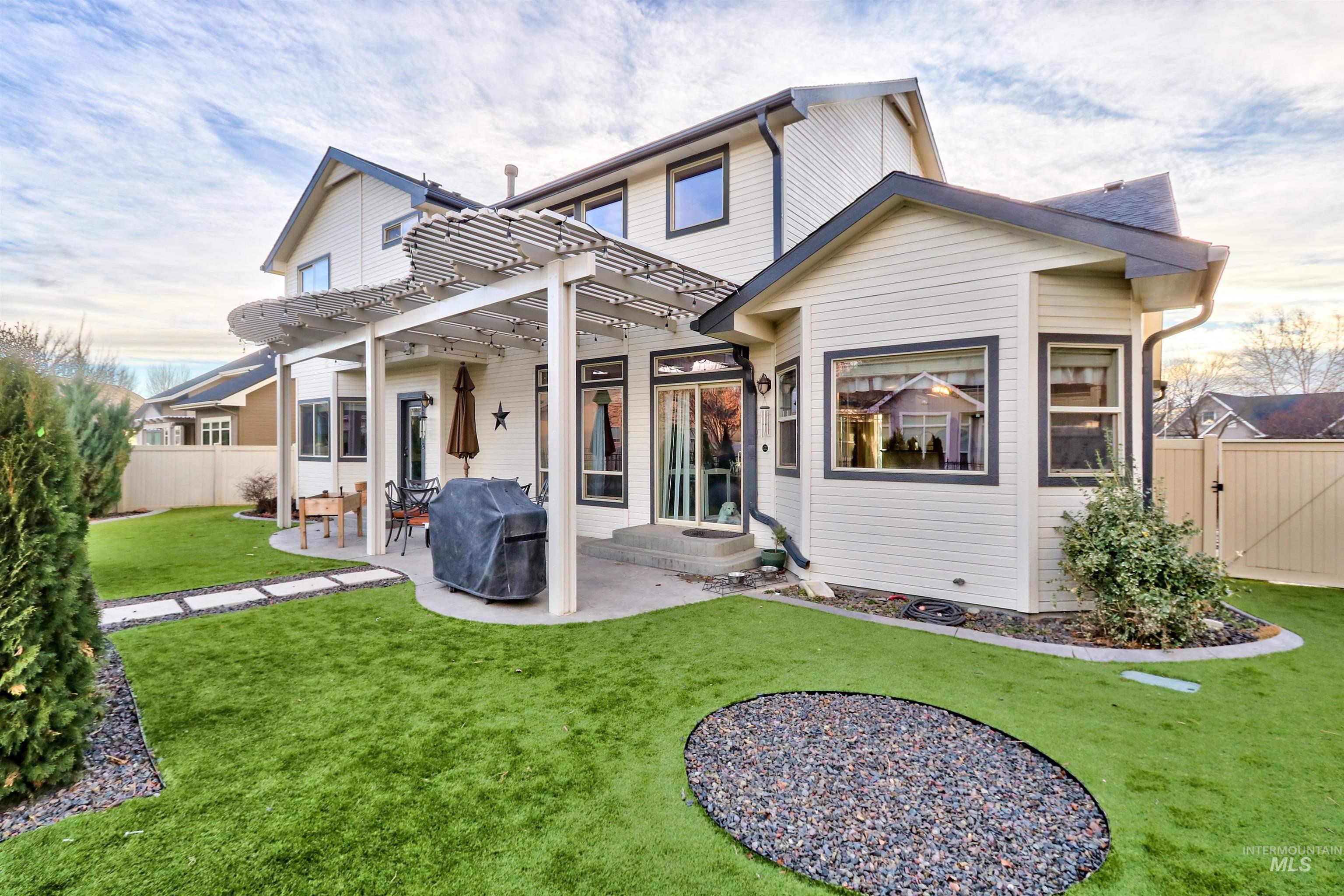 4512 N Trail Blazer, Meridian, Idaho 83642, 4 Bedrooms, 2.5 Bathrooms, Residential For Sale, Price $769,900, 98970071