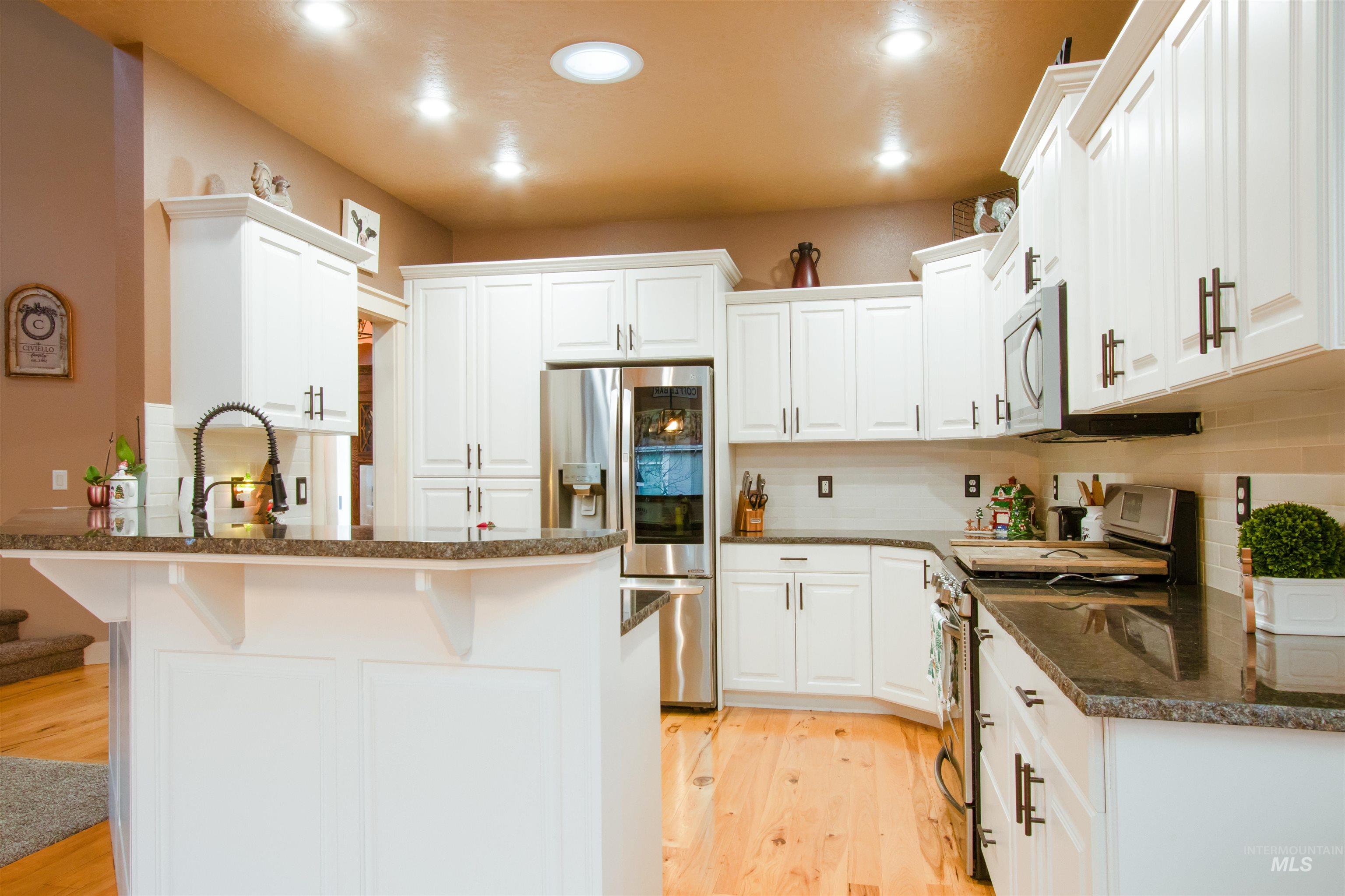 4512 N Trail Blazer, Meridian, Idaho 83642, 4 Bedrooms, 2.5 Bathrooms, Residential For Sale, Price $769,900, 98970071