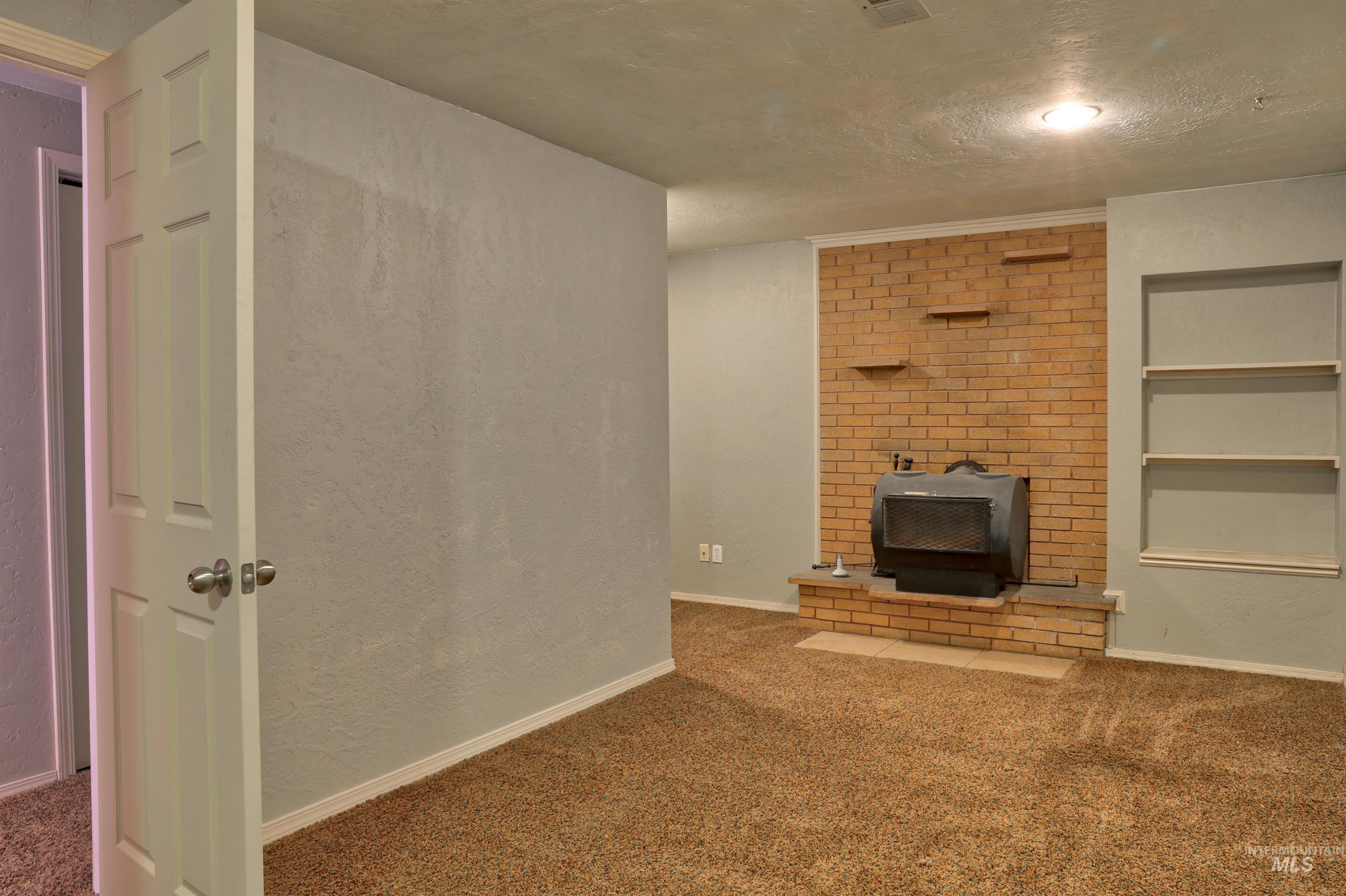 526 Ridge, Nampa, Idaho 83686, 5 Bedrooms, 2 Bathrooms, Residential For Sale, Price $624,900, 98970073