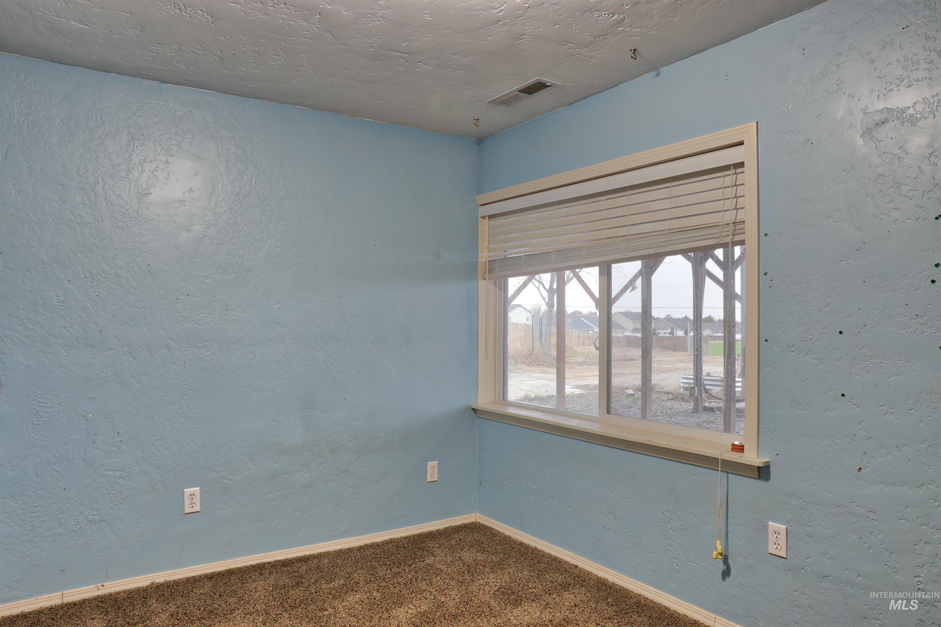 526 Ridge, Nampa, Idaho 83686, 5 Bedrooms, 2 Bathrooms, Residential For Sale, Price $624,900, 98970073