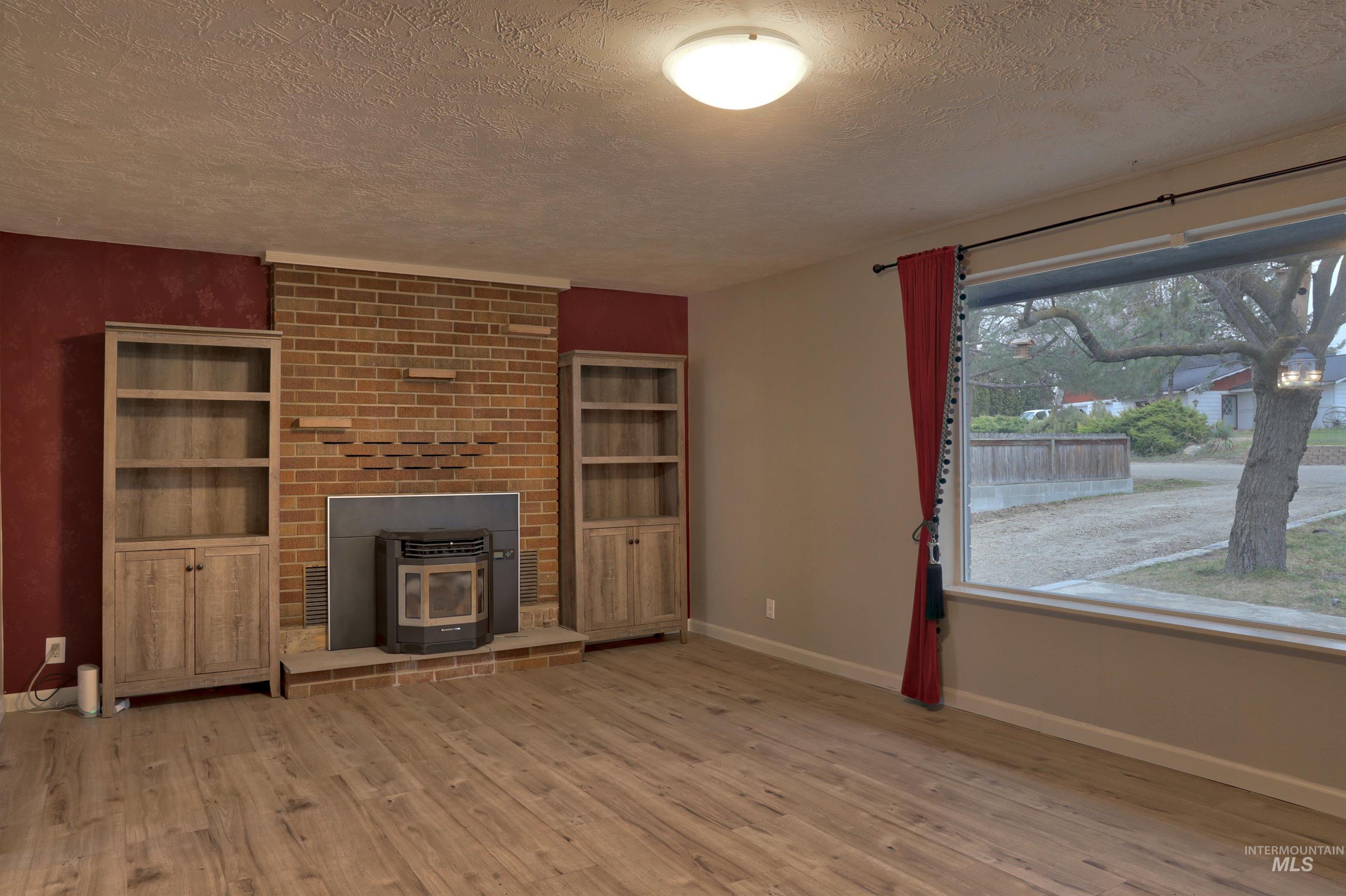 526 Ridge, Nampa, Idaho 83686, 5 Bedrooms, 2 Bathrooms, Residential For Sale, Price $624,900, 98970073