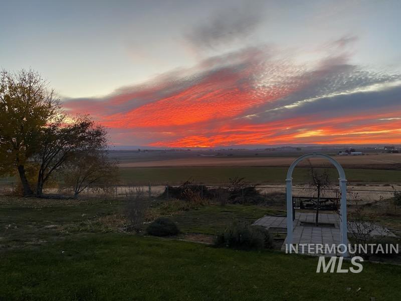 16677 Sage Acres Ln, Caldwell, Idaho 83607, 3 Bedrooms, 2.5 Bathrooms, Residential For Sale, Price $799,900,MLS 98970075