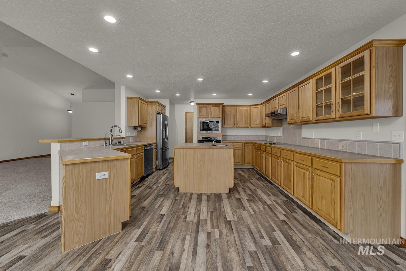 16677 Sage Acres Ln, Caldwell, Idaho 83607, 3 Bedrooms, 2.5 Bathrooms, Residential For Sale, Price $799,900,MLS 98970075