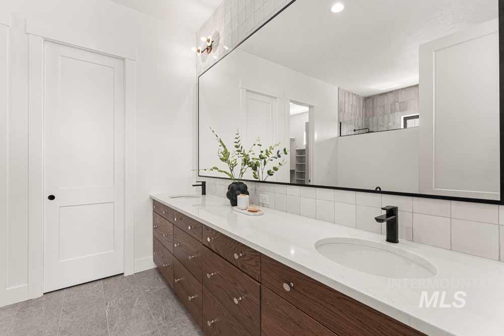 3343 W Tahoe View St, Eagle, Idaho 83616, 4 Bedrooms, 3.5 Bathrooms, Residential For Sale, Price $1,294,000, 98970077