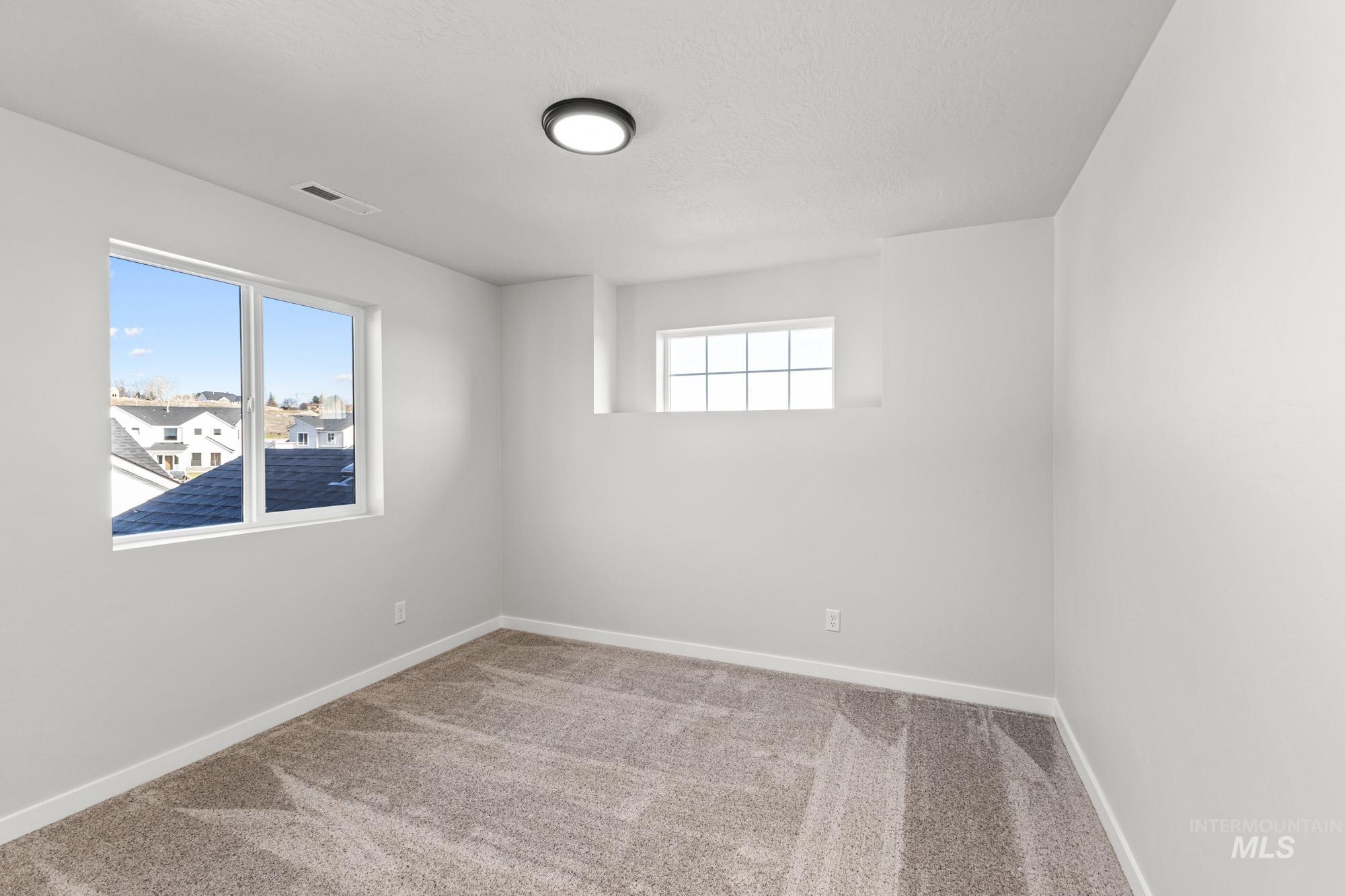 1077 Woods Bog Ave, Middleton, Idaho 83644, 4 Bedrooms, 2.5 Bathrooms, Residential For Sale, Price $529,990,MLS 98970088