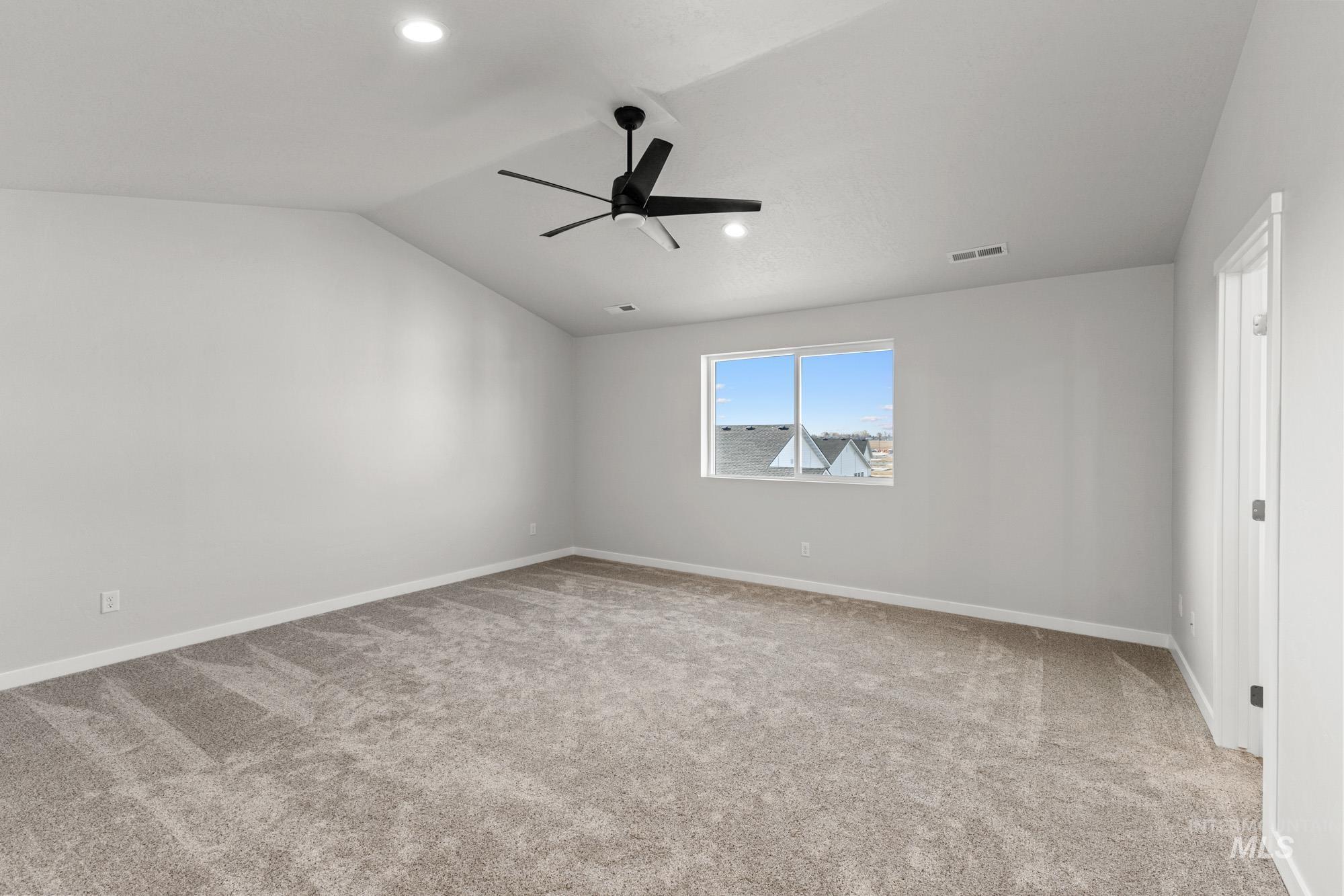 1077 Woods Bog Ave, Middleton, Idaho 83644, 4 Bedrooms, 2.5 Bathrooms, Residential For Sale, Price $529,990,MLS 98970088