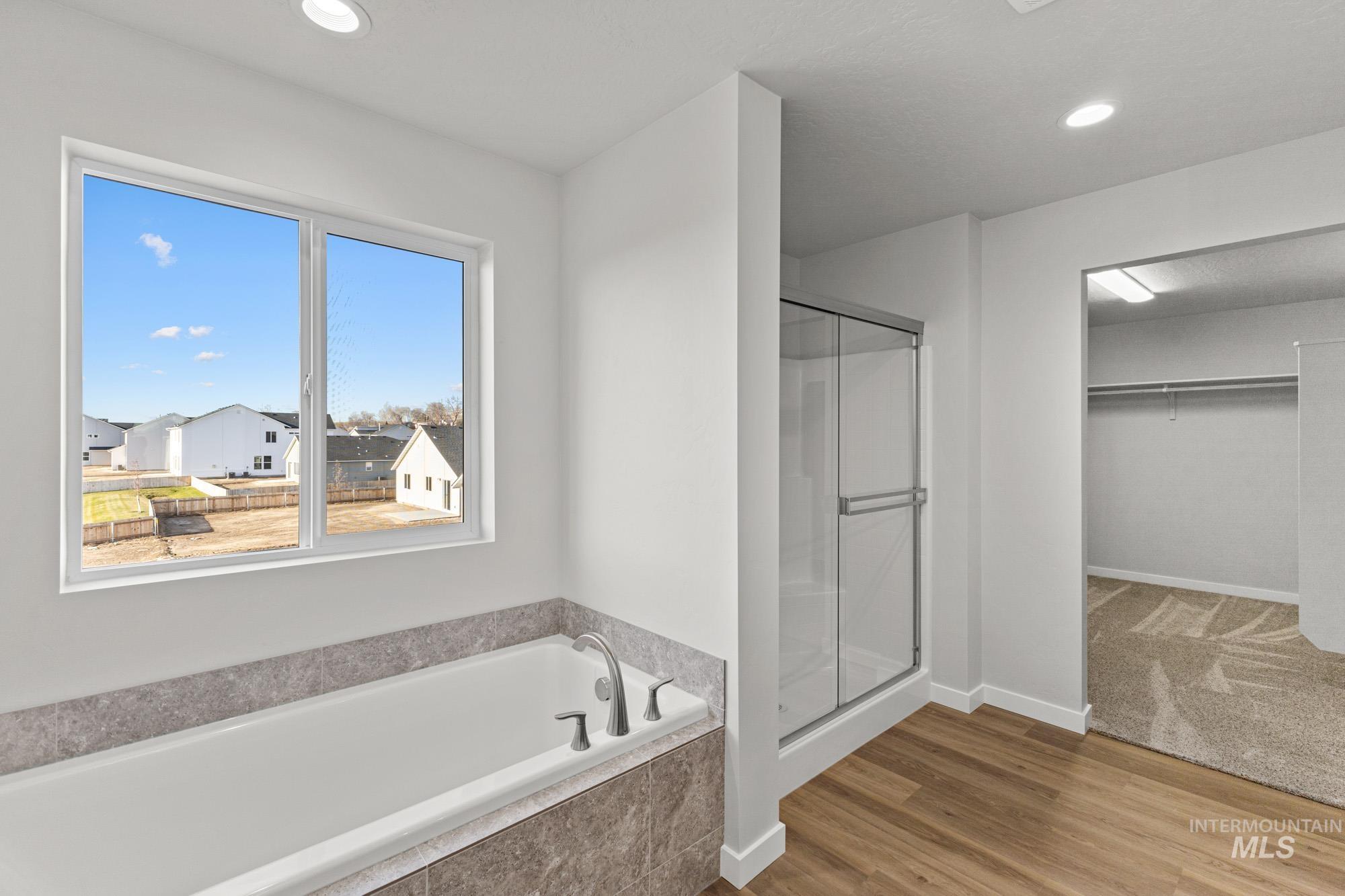 1077 Woods Bog Ave, Middleton, Idaho 83644, 4 Bedrooms, 2.5 Bathrooms, Residential For Sale, Price $529,990,MLS 98970088