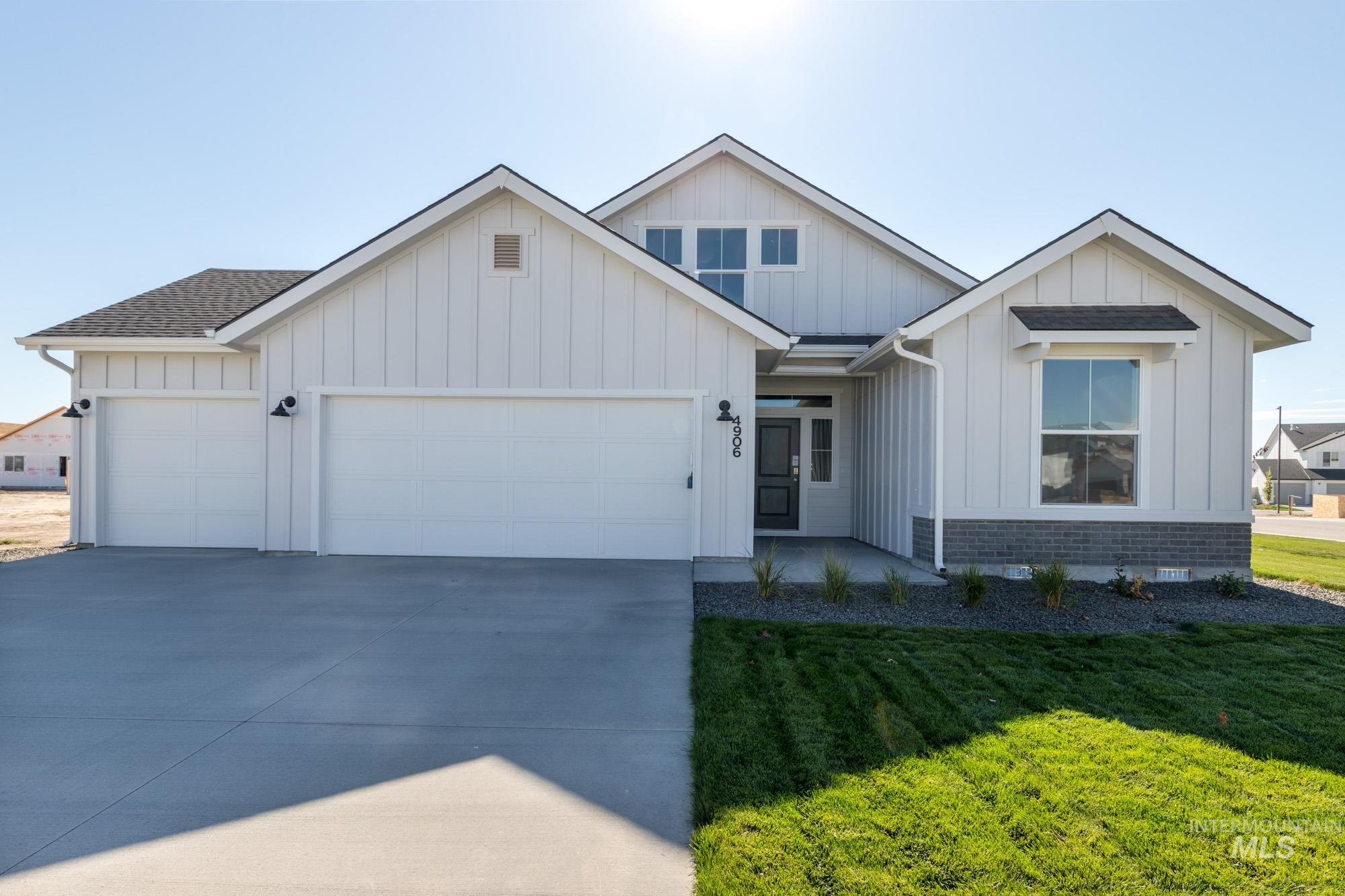 1079 Woods Bog Ct, Middleton, Idaho 83644, 3 Bedrooms, 2 Bathrooms, Residential For Sale, Price $444,990, 98970089