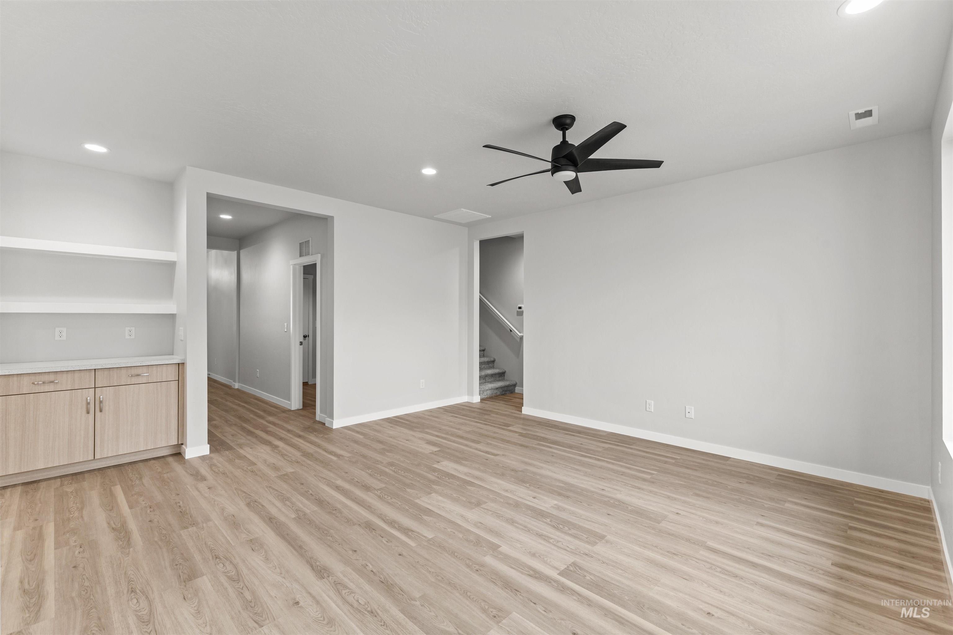 1079 Woods Bog Ct, Middleton, Idaho 83644, 3 Bedrooms, 2 Bathrooms, Residential For Sale, Price $429,990,MLS 98970089