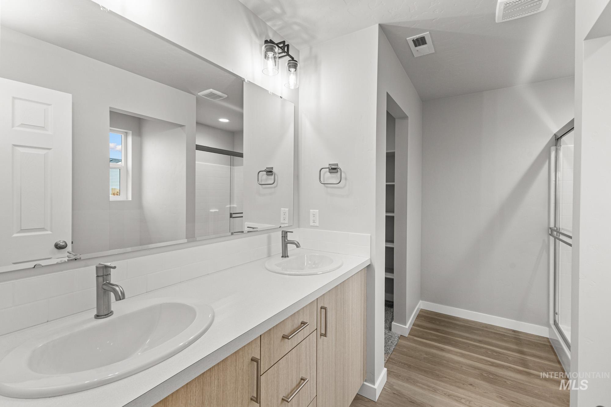 1603 Long Pond St, Middleton, Idaho 83644, 3 Bedrooms, 2 Bathrooms, Residential For Sale, Price $414,990,MLS 98970091