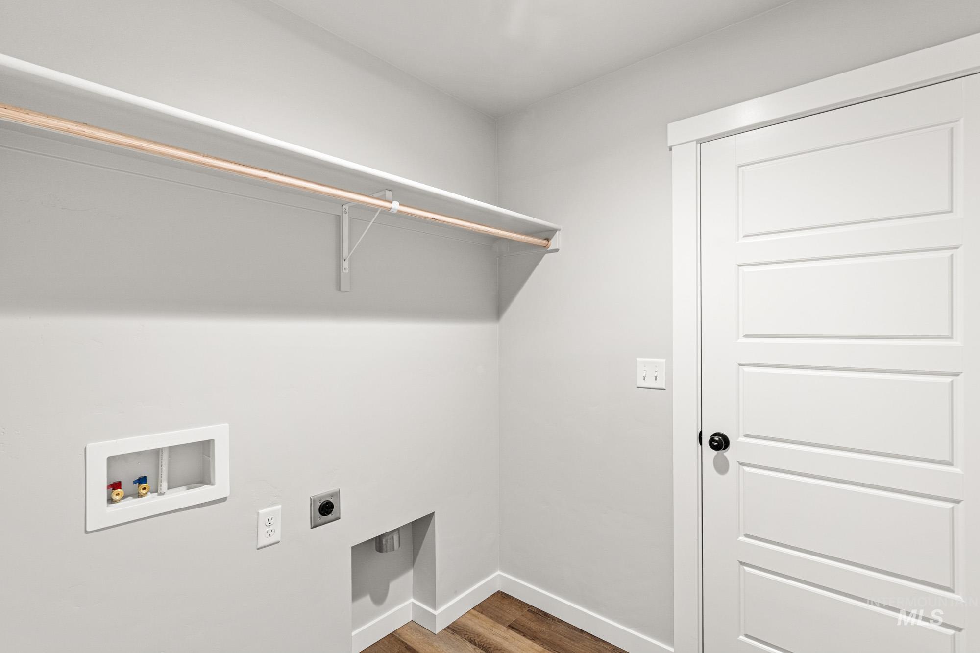 18460 N Sweet William Ave, Nampa, Idaho 83687, 3 Bedrooms, 2 Bathrooms, Residential For Sale, Price $419,990,MLS 98970092