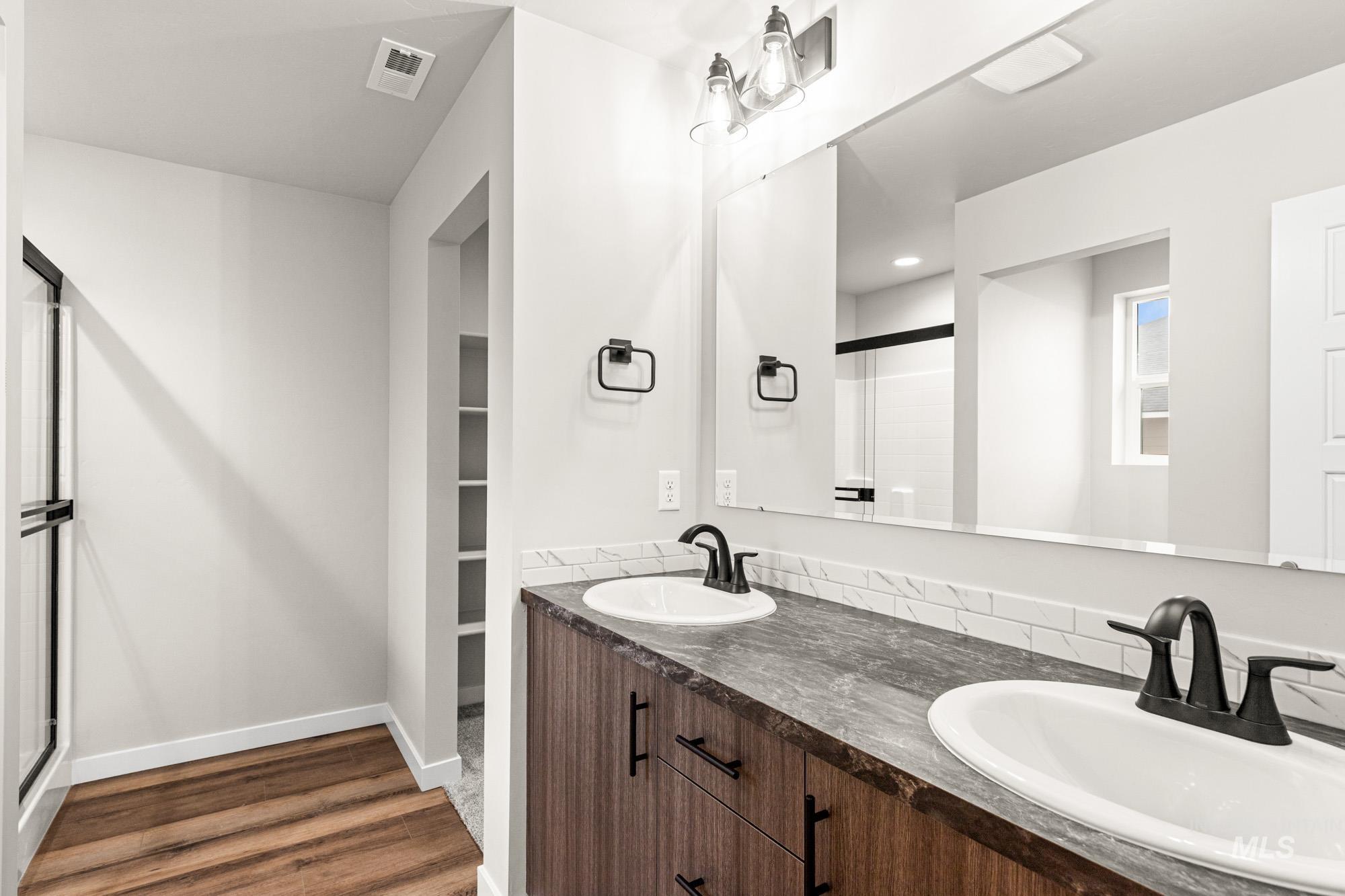 18460 N Sweet William Ave, Nampa, Idaho 83687, 3 Bedrooms, 2 Bathrooms, Residential For Sale, Price $419,990,MLS 98970092