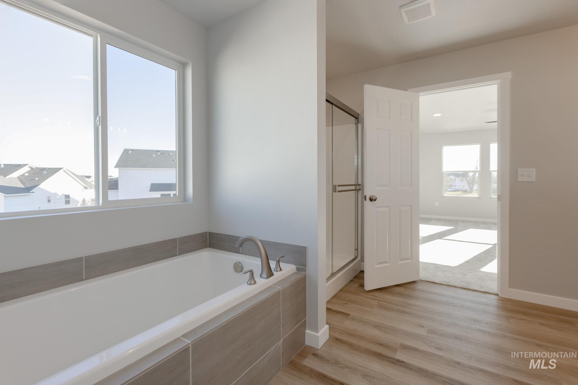 17428 N Union Springs Pl, Nampa, Idaho 83687, 4 Bedrooms, 3 Bathrooms, Residential For Sale, Price $564,990,MLS 98970096