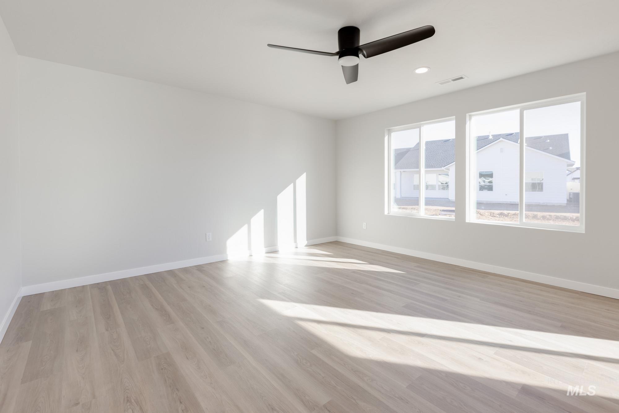 17440 N Union Springs Pl, Nampa, Idaho 83687, 4 Bedrooms, 2.5 Bathrooms, Residential For Sale, Price $429,990,MLS 98970098