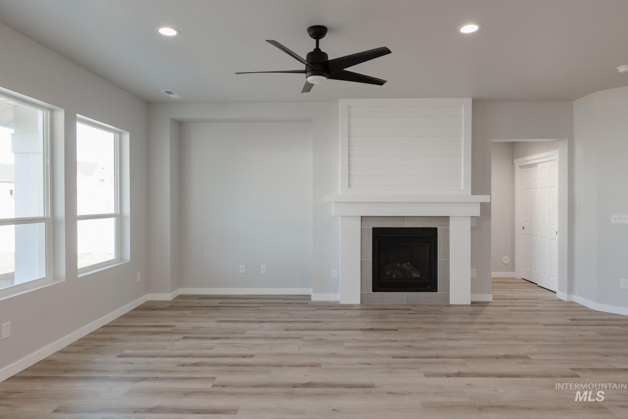 17393 N Aspen Springs Way, Nampa, Idaho 83687, 3 Bedrooms, 2 Bathrooms, Residential For Sale, Price $484,990,MLS 98970099