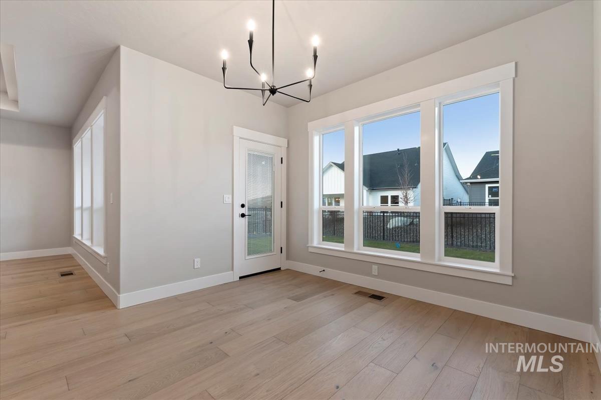 6625 N Good Drive, Eagle, Idaho 83629, 3 Bedrooms, 2 Bathrooms, Residential For Sale, Price $574,880, 98970105