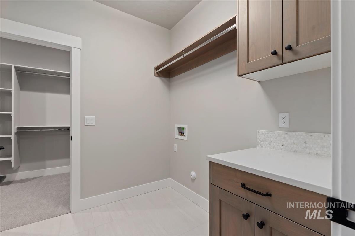 6625 N Good Drive, Eagle, Idaho 83629, 3 Bedrooms, 2 Bathrooms, Residential For Sale, Price $574,880, 98970105