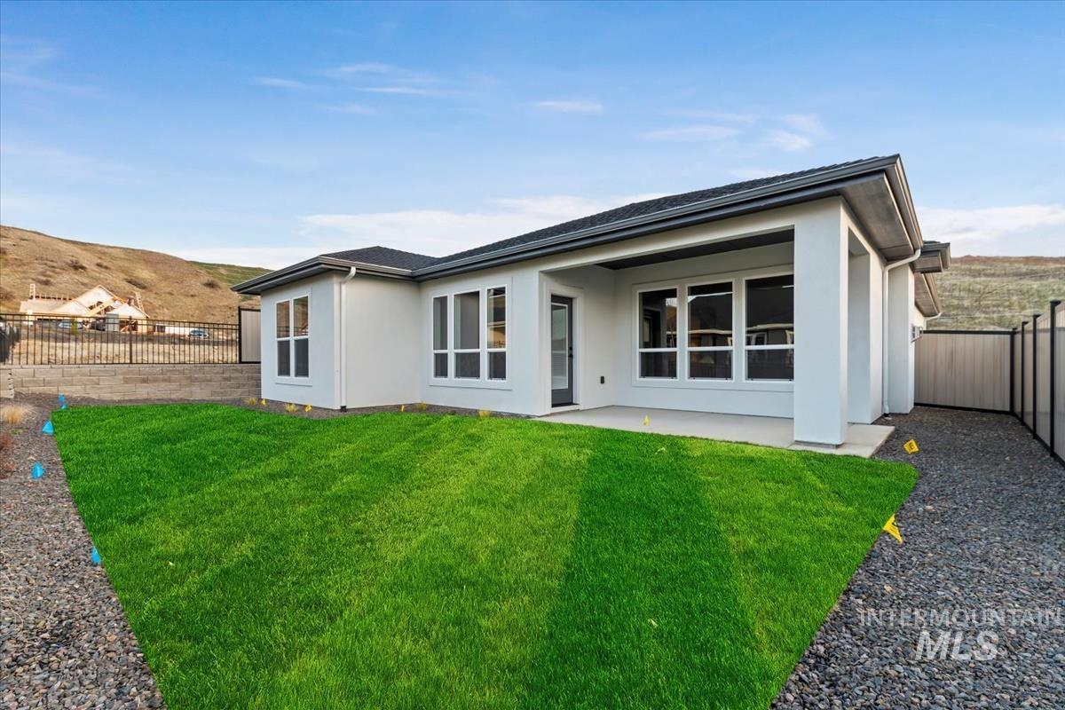 6625 N Good Drive, Eagle, Idaho 83629, 3 Bedrooms, 2 Bathrooms, Residential For Sale, Price $574,880, 98970105