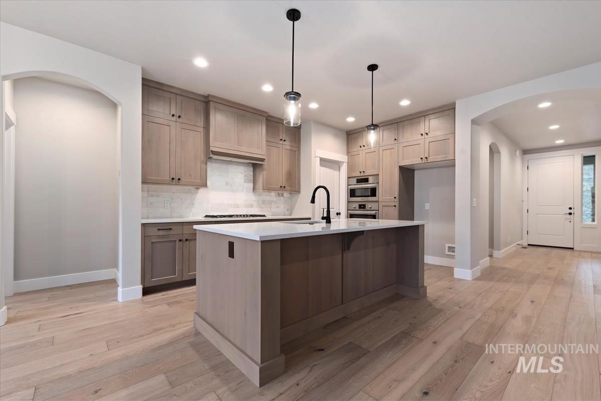 6625 N Good Drive, Eagle, Idaho 83629, 3 Bedrooms, 2 Bathrooms, Residential For Sale, Price $574,880, 98970105