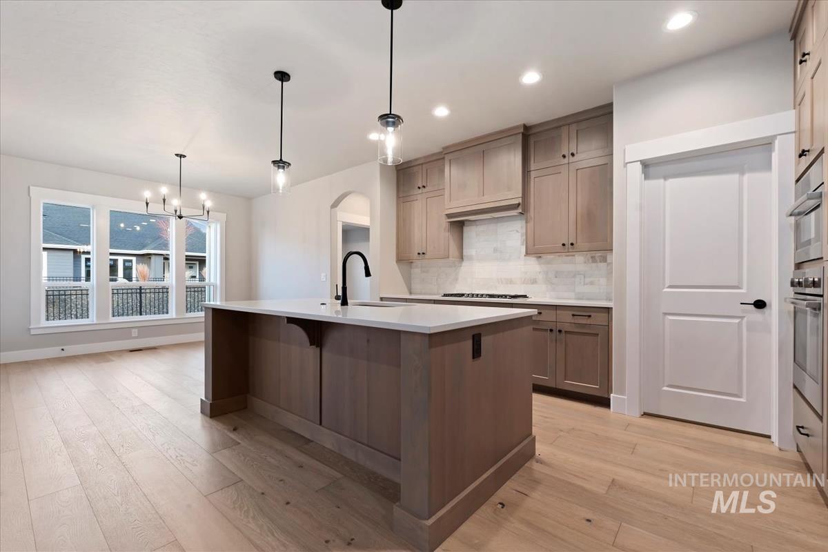 6625 N Good Drive, Eagle, Idaho 83629, 3 Bedrooms, 2 Bathrooms, Residential For Sale, Price $574,880, 98970105