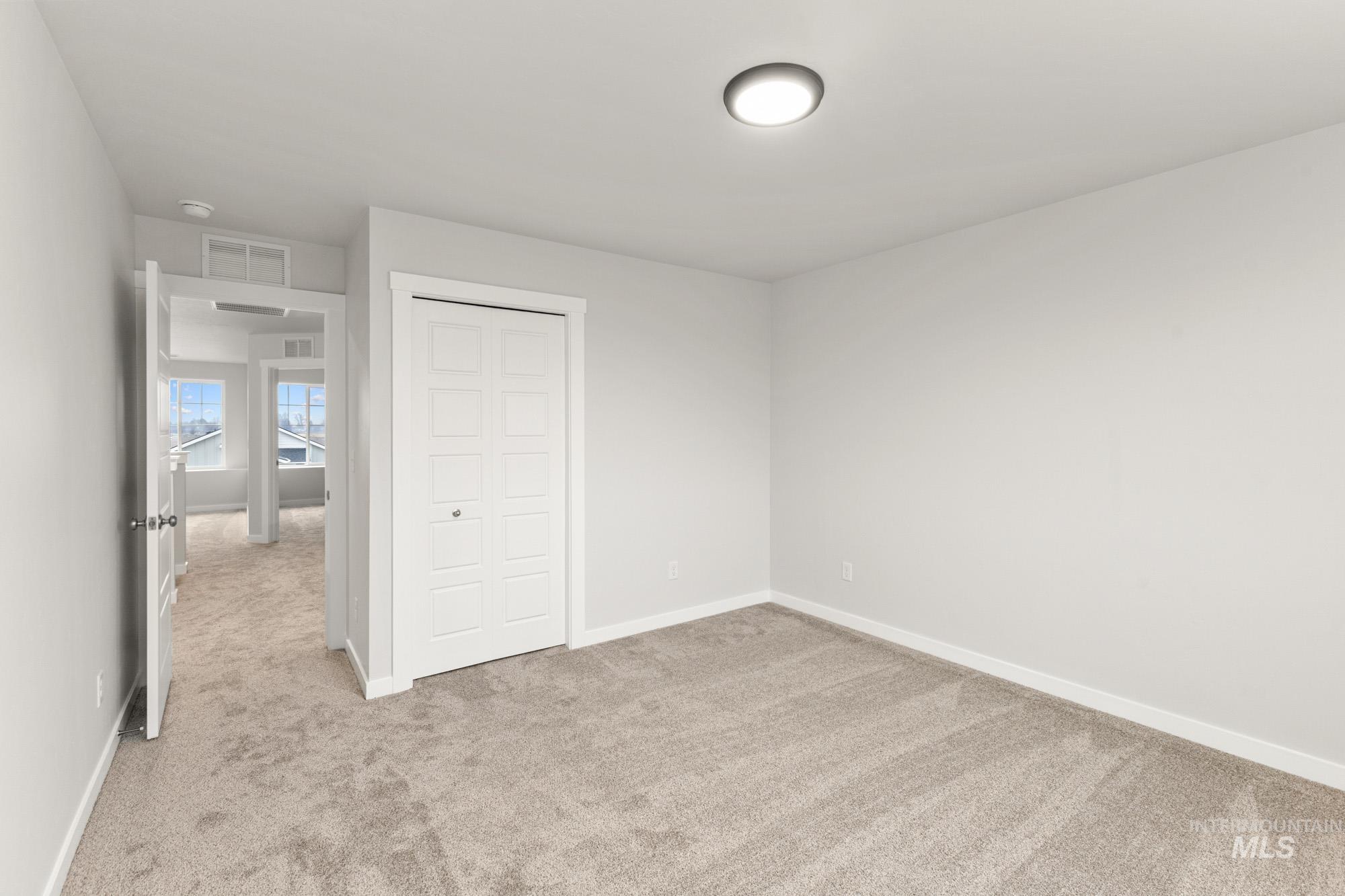 3762 W Maypearl St, Meridian, Idaho 83642, 5 Bedrooms, 2.5 Bathrooms, Residential For Sale, Price $519,990,MLS 98970106