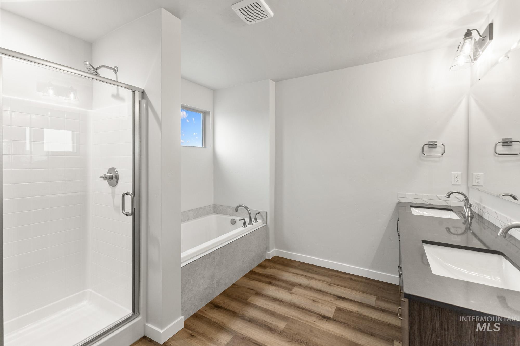 3762 W Maypearl St, Meridian, Idaho 83642, 5 Bedrooms, 2.5 Bathrooms, Residential For Sale, Price $519,990,MLS 98970106