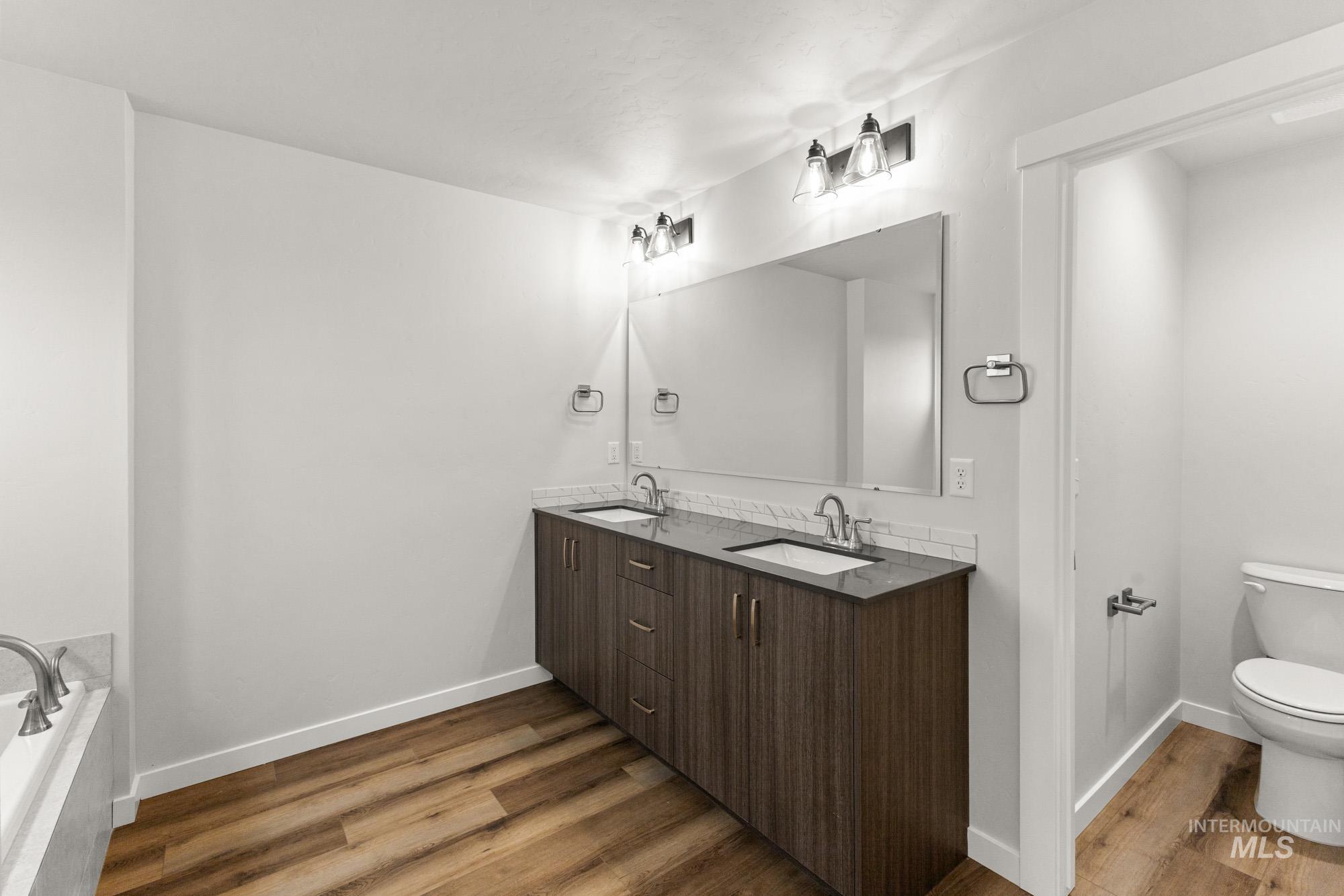 3762 W Maypearl St, Meridian, Idaho 83642, 5 Bedrooms, 2.5 Bathrooms, Residential For Sale, Price $519,990,MLS 98970106