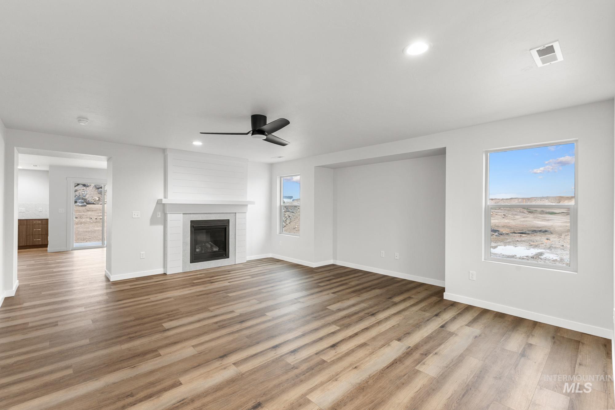 3762 W Maypearl St, Meridian, Idaho 83642, 5 Bedrooms, 2.5 Bathrooms, Residential For Sale, Price $519,990,MLS 98970106