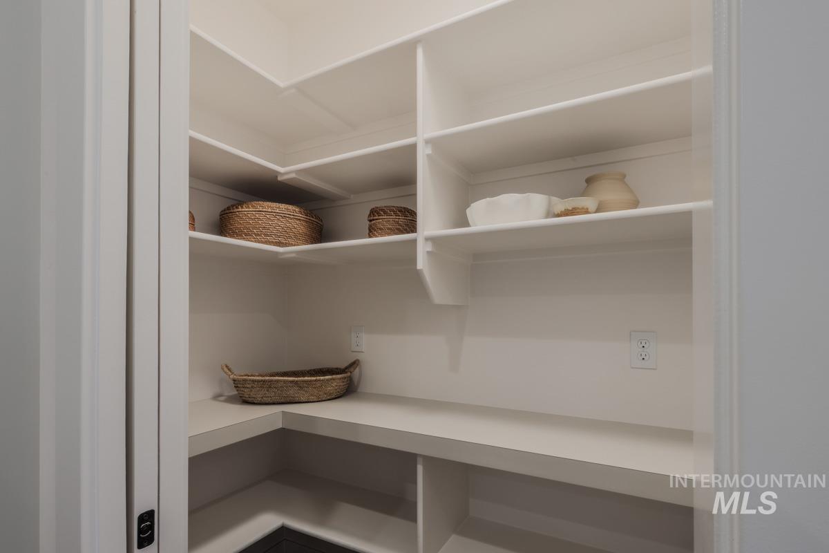 6083 S Apex Ave, Meridian, Idaho 83642, 3 Bedrooms, 3 Bathrooms, Residential For Sale, Price $624,900, 98970107