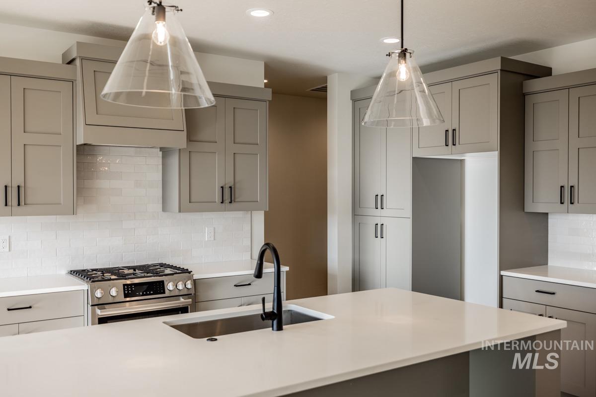 10285 Stony Oak Ct, Nampa, Idaho 83687, 3 Bedrooms, 3 Bathrooms, Residential For Sale, Price $549,900,MLS 98970115