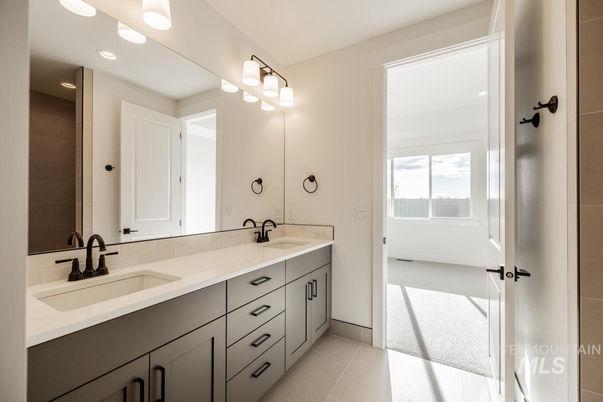 10285 Stony Oak Ct, Nampa, Idaho 83687, 3 Bedrooms, 3 Bathrooms, Residential For Sale, Price $549,900,MLS 98970115