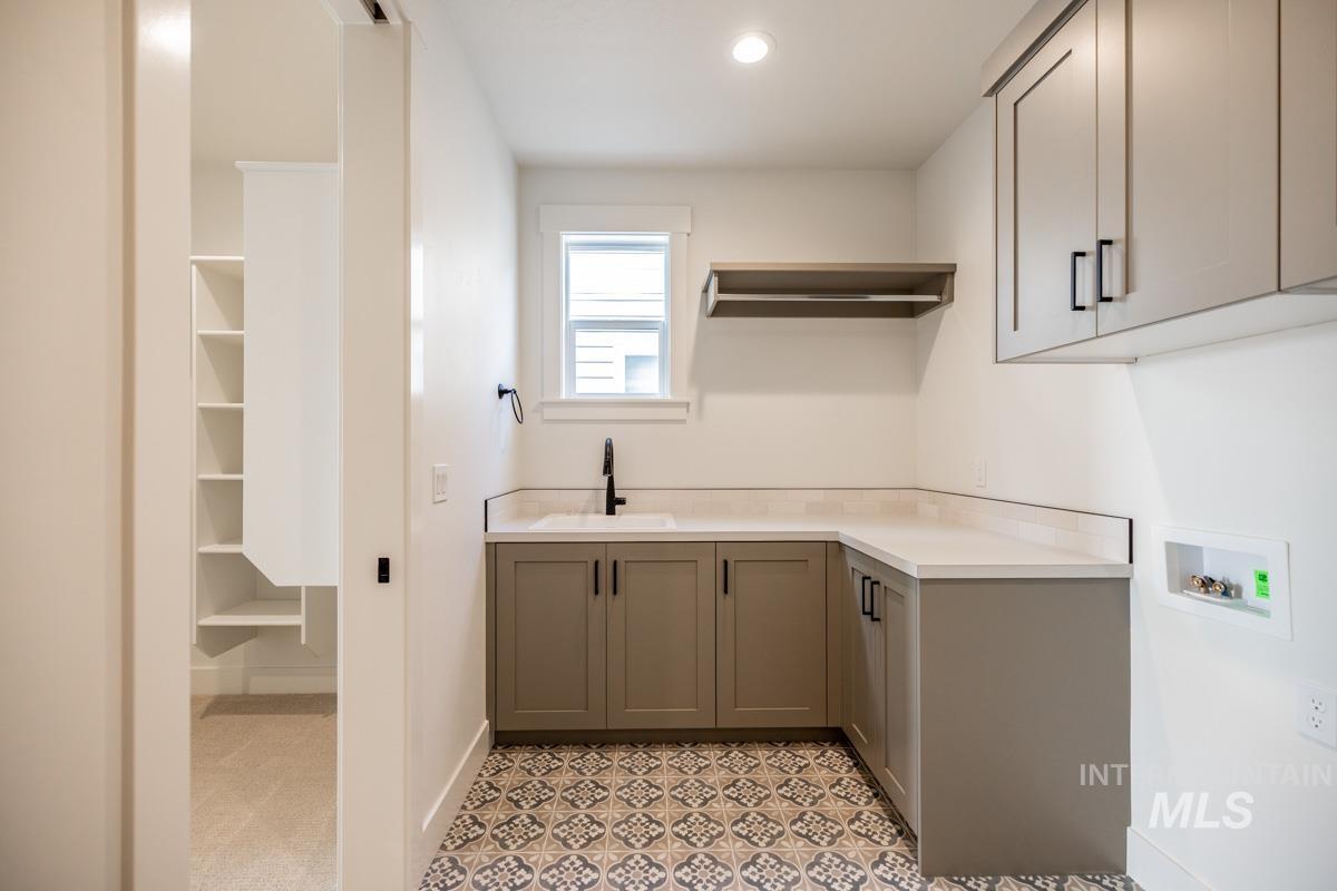 10285 Stony Oak Ct, Nampa, Idaho 83687, 3 Bedrooms, 3 Bathrooms, Residential For Sale, Price $549,900,MLS 98970115