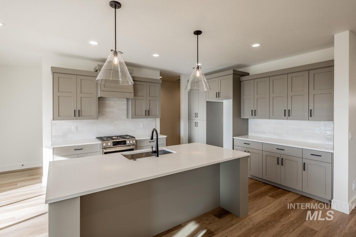 10285 Stony Oak Ct, Nampa, Idaho 83687, 3 Bedrooms, 3 Bathrooms, Residential For Sale, Price $549,900,MLS 98970115