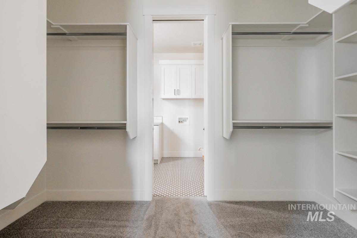 10302 Stony Oak Ct., Nampa, Idaho 83687, 3 Bedrooms, 3 Bathrooms, Residential For Sale, Price $549,900,MLS 98970121