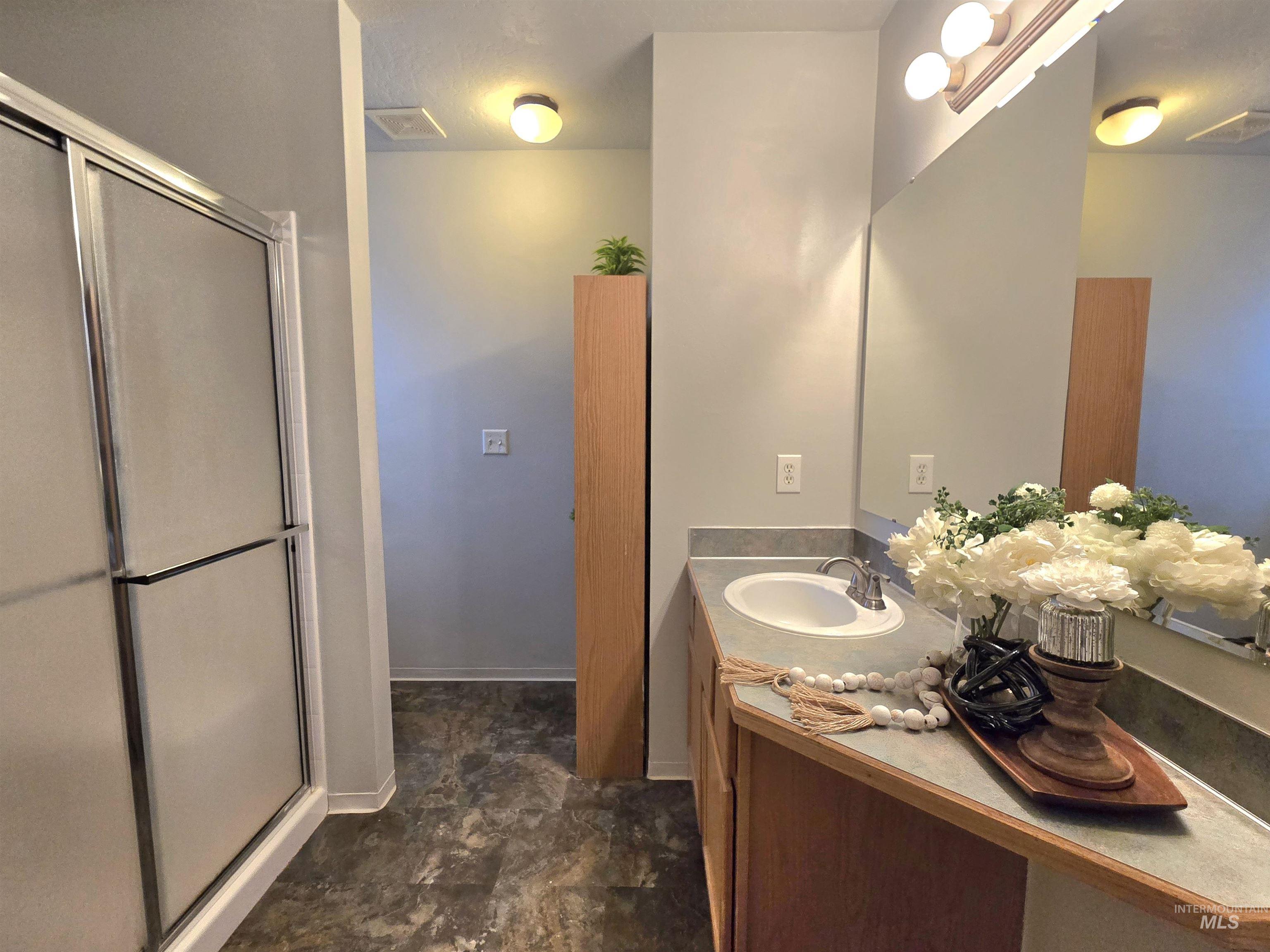 1904 Tyler St., Nampa, Idaho 83686, 3 Bedrooms, 2.5 Bathrooms, Residential For Sale, Price $355,000, 98970124