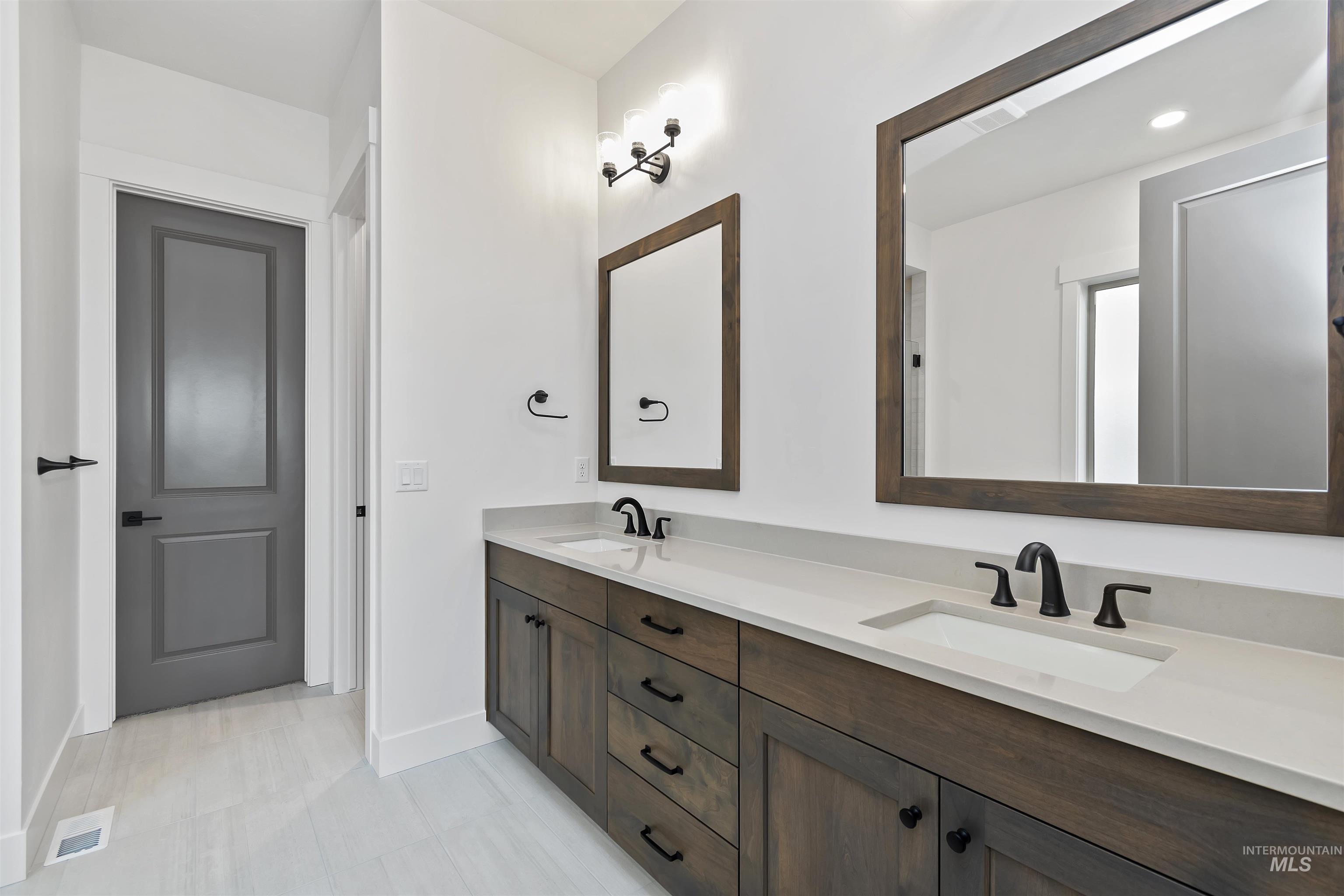 3875 S Corabell Ave., Meridian, Idaho 83632, 4 Bedrooms, 3 Bathrooms, Residential For Sale, Price $864,880,MLS 98970143