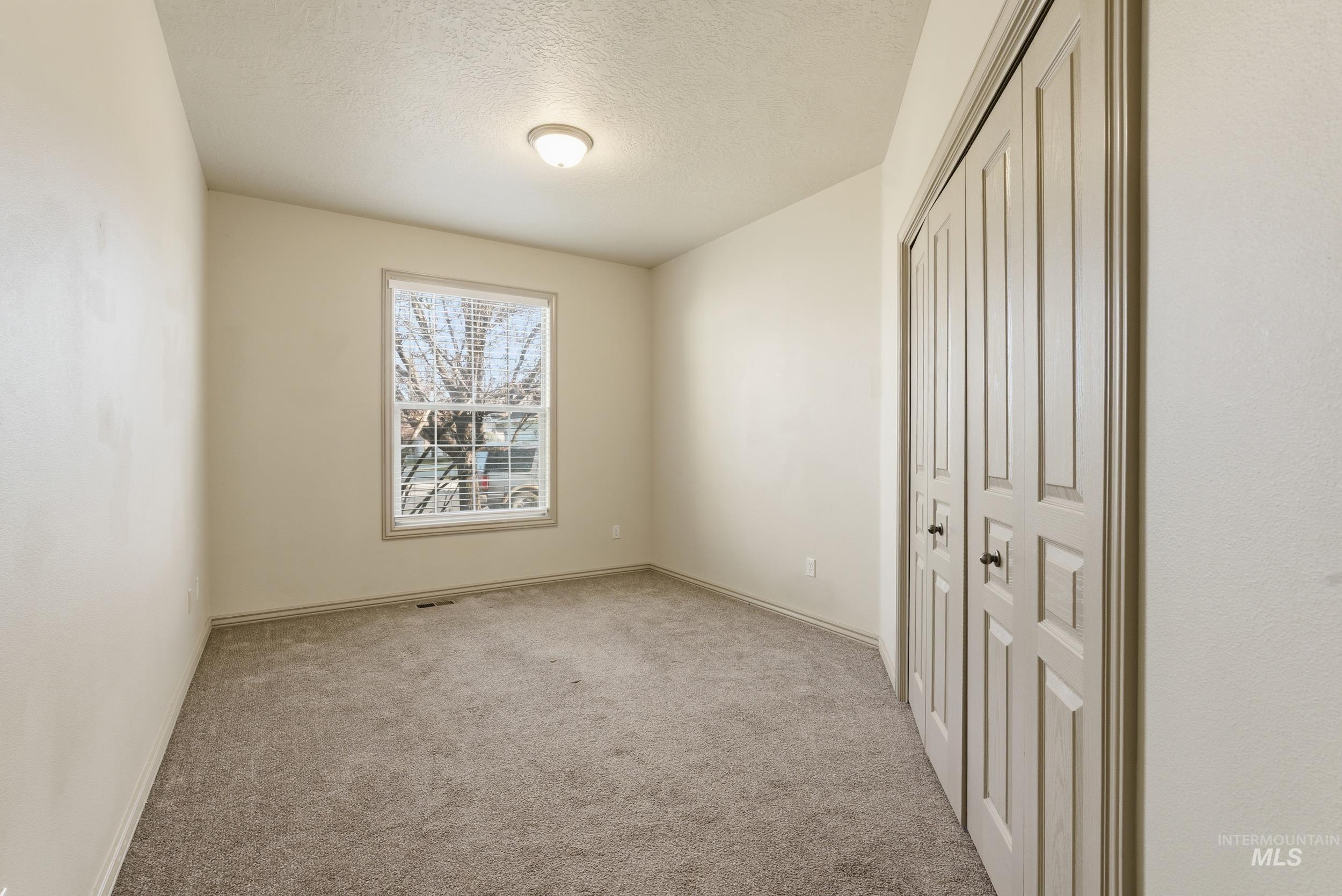 55 S Selwood Lane, Star, Idaho 83669, 3 Bedrooms, 3 Bathrooms, Residential For Sale, Price $375,000, 98970145