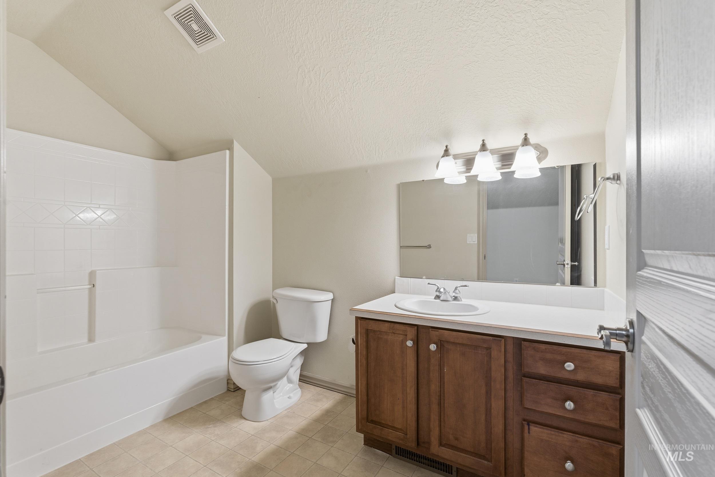 55 S Selwood Lane, Star, Idaho 83669, 3 Bedrooms, 3 Bathrooms, Residential For Sale, Price $375,000, 98970145