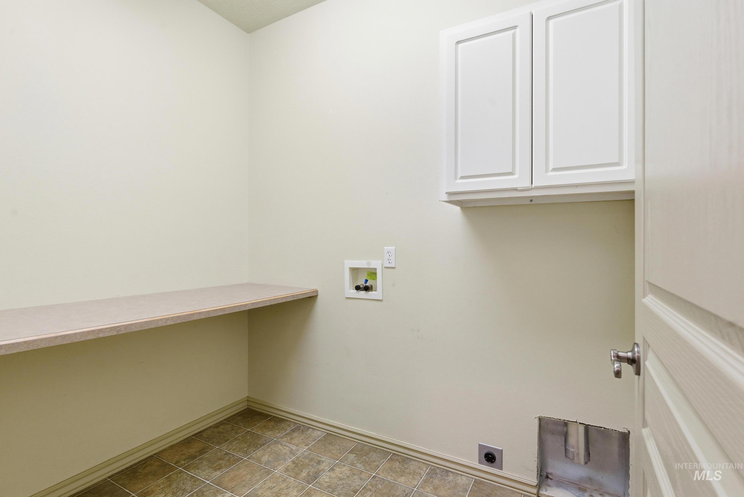 55 S Selwood Lane, Star, Idaho 83669, 3 Bedrooms, 3 Bathrooms, Residential For Sale, Price $375,000, 98970145