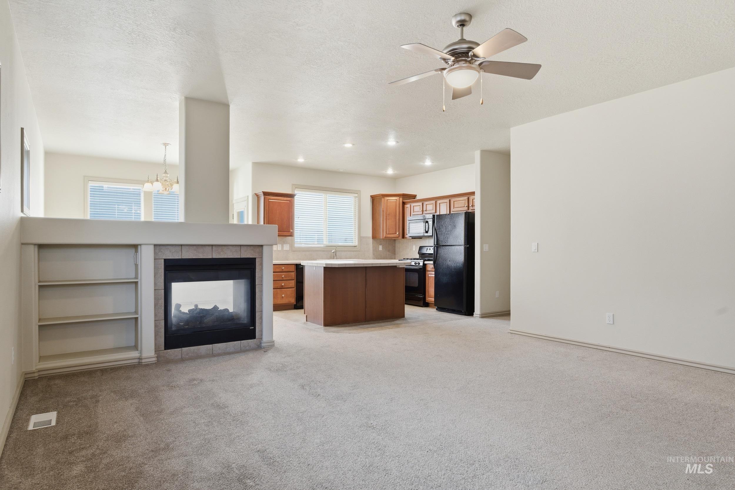 55 S Selwood Lane, Star, Idaho 83669, 3 Bedrooms, 3 Bathrooms, Residential For Sale, Price $375,000, 98970145