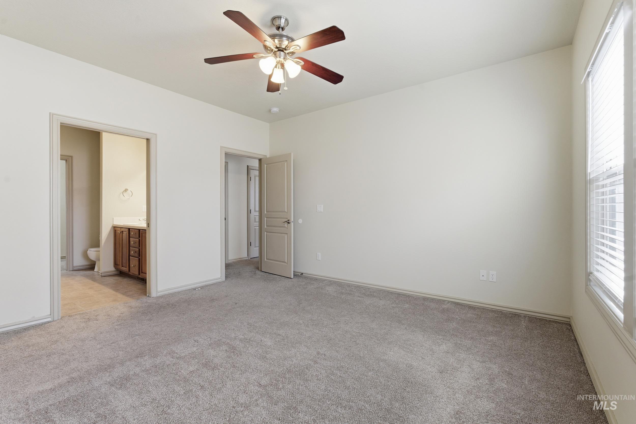 55 S Selwood Lane, Star, Idaho 83669, 3 Bedrooms, 3 Bathrooms, Residential For Sale, Price $375,000, 98970145