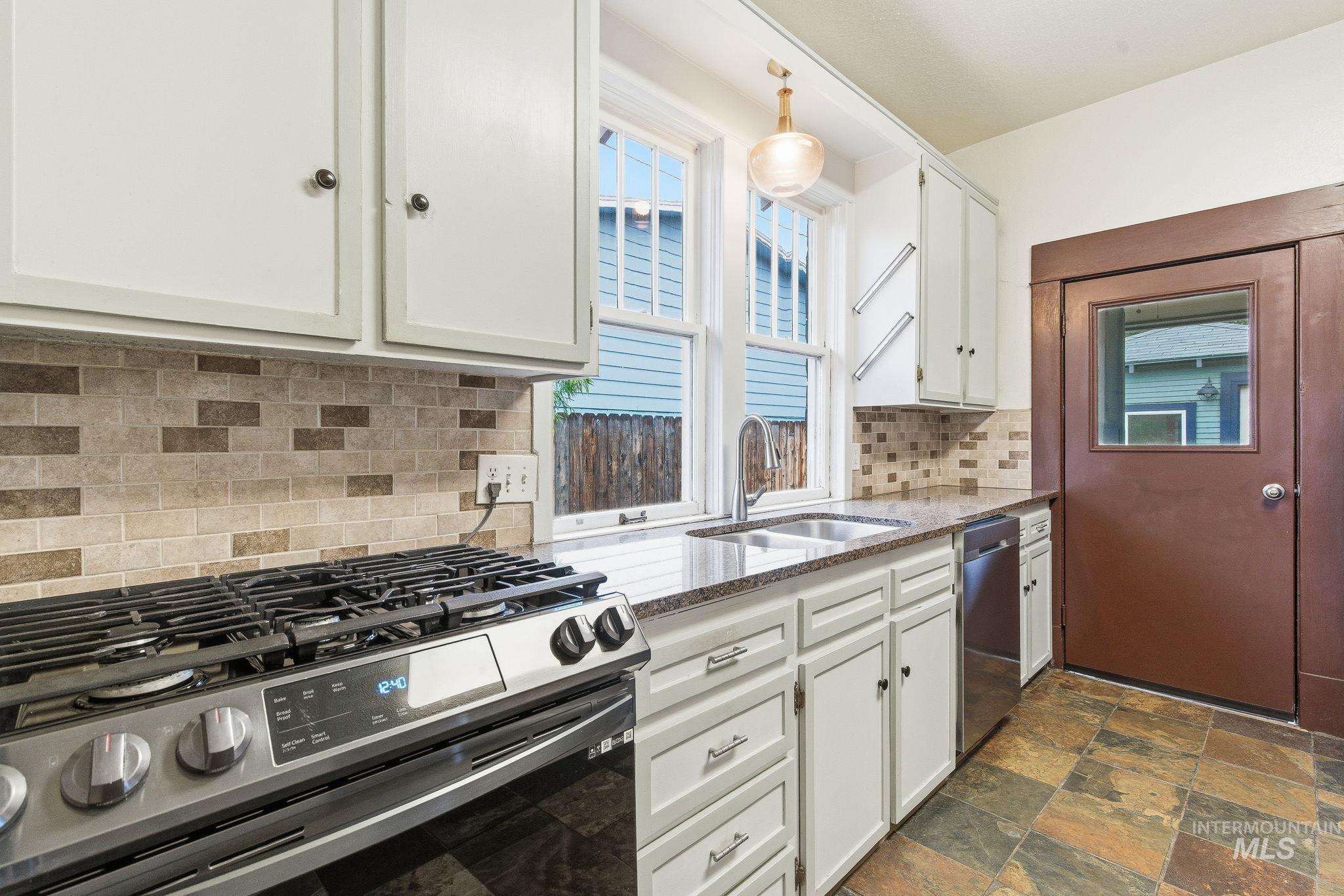 6323 W Everett St, Boise, Idaho 83704, 1 Bedroom, 1 Bathroom, Residential For Sale, Price $325,000, 98970148