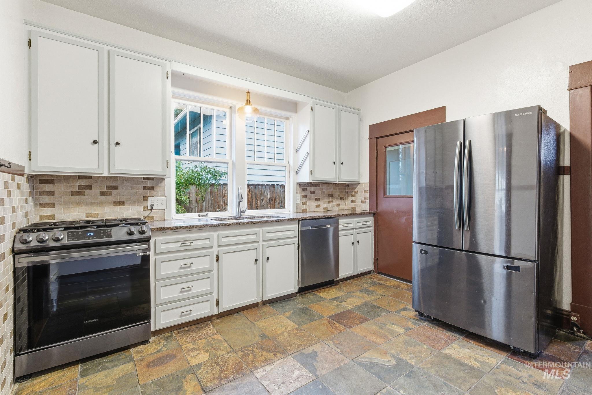 6323 W Everett St, Boise, Idaho 83704, 1 Bedroom, 1 Bathroom, Residential For Sale, Price $325,000, 98970148