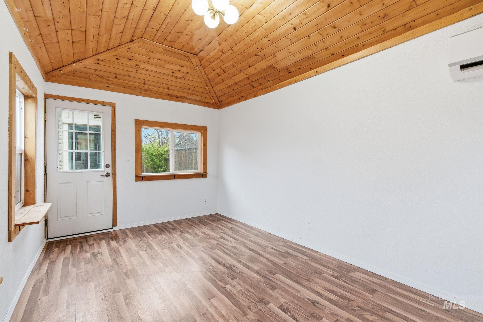 6323 W Everett St, Boise, Idaho 83704, 1 Bedroom, 1 Bathroom, Residential For Sale, Price $325,000, 98970148