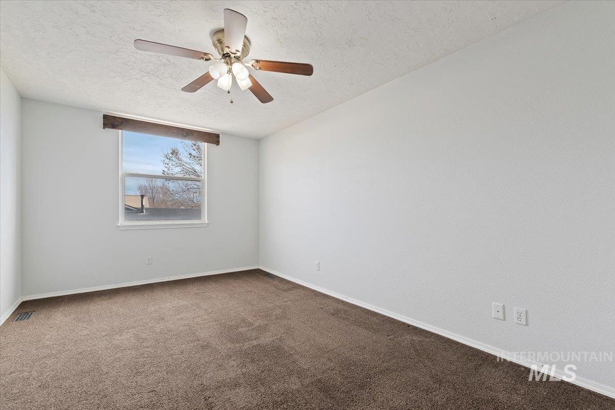 358 W Big Rack Street, Kuna, Idaho 83634, 3 Bedrooms, 2.5 Bathrooms, Residential For Sale, Price $399,900, 98970151